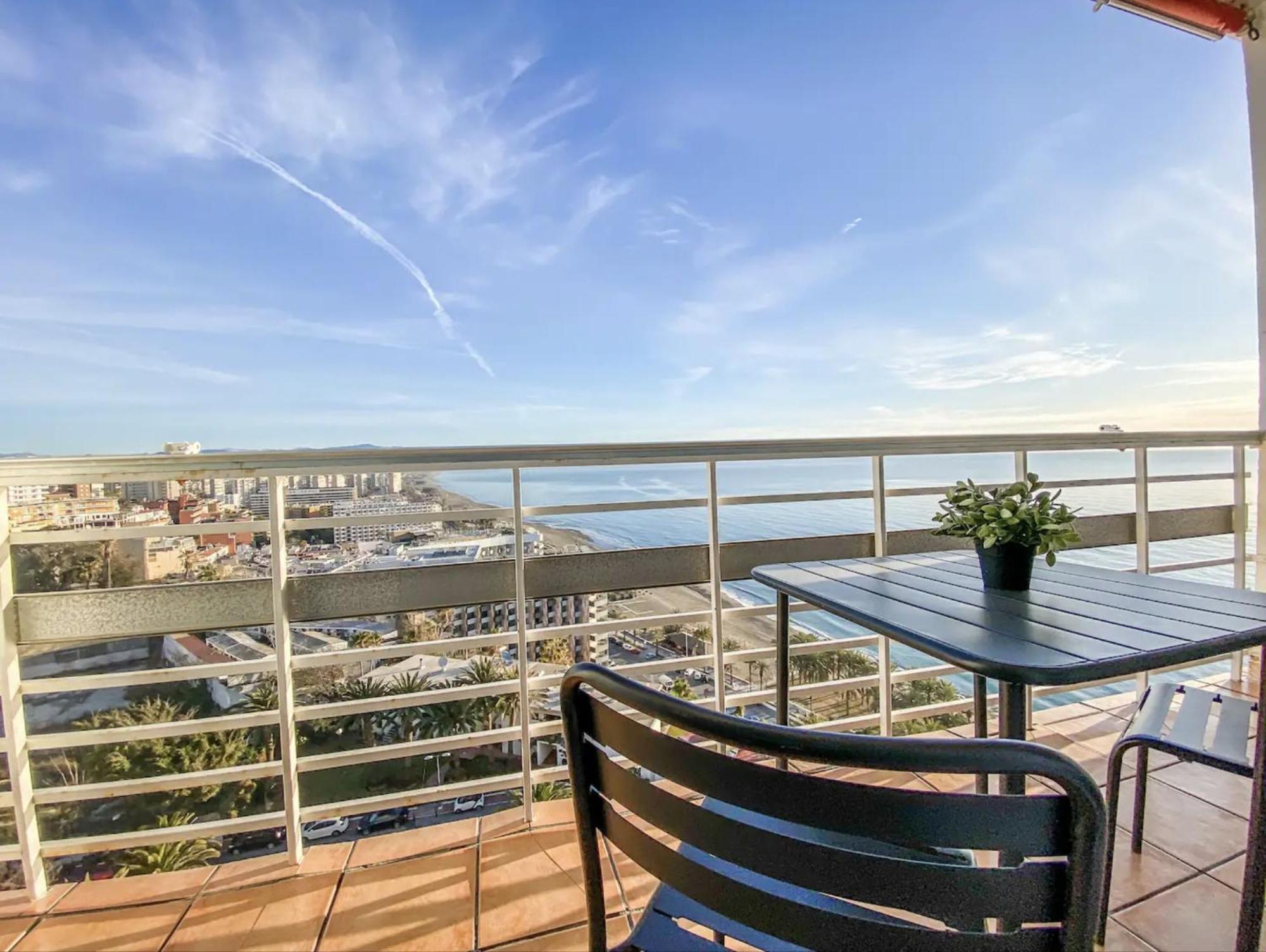 Apartamento Moderno Con Vistas Panoramicas Torremolinos Kültér fotó